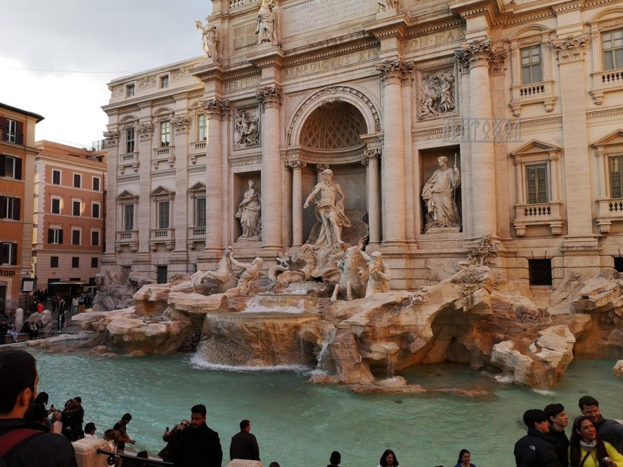 Каква е българската история около фонтана Треви