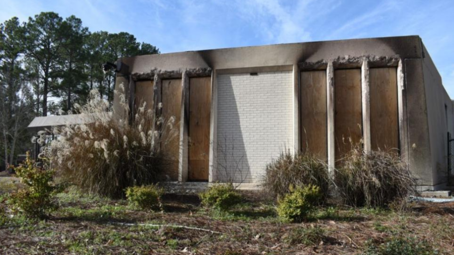 Опожарена е най-голямата синагога в щата Мисисипи
