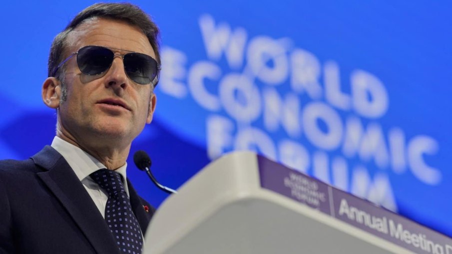 Тръмп се подигра на Макрон за слънчевите очила в Давос: Красиви са, но какво всъщност се случва