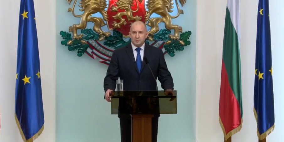 ИЗВЪНРЕДНО И ПЪРВО В ПИК! Радев най-накрая се престраши - утре депозира оставка като президент (ВИДЕО)