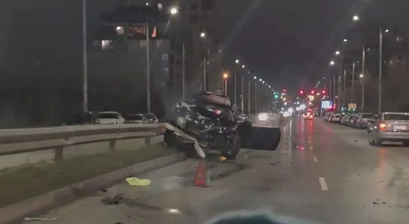 Тежка среднощна катастрофа в София! Две коли са се ударили след полунощ (СНИМКИ)