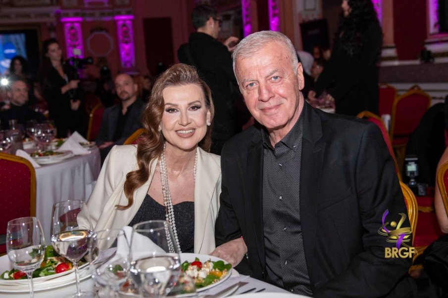 Илиана Раева поздрави Наско Сираков