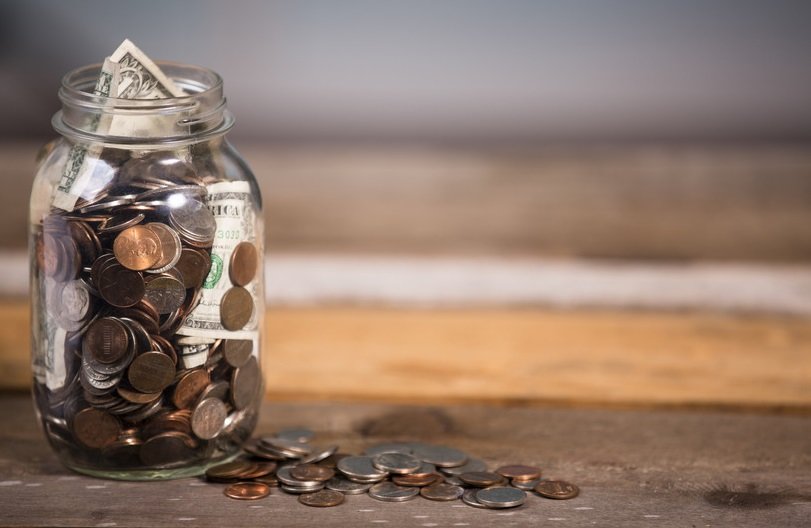 Тийнейджър открадна 1000 лева от буркан за бакшиши