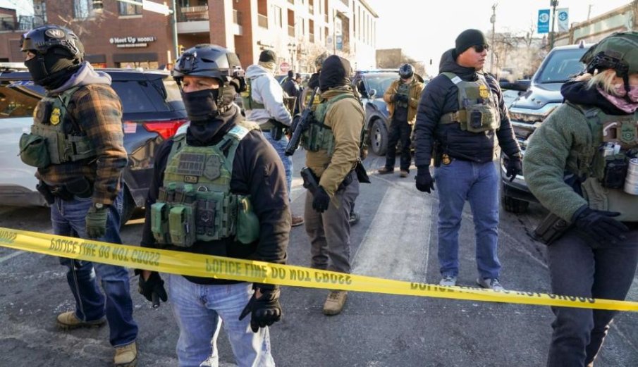 Част от имиграционните агенти напускат Минеаполис