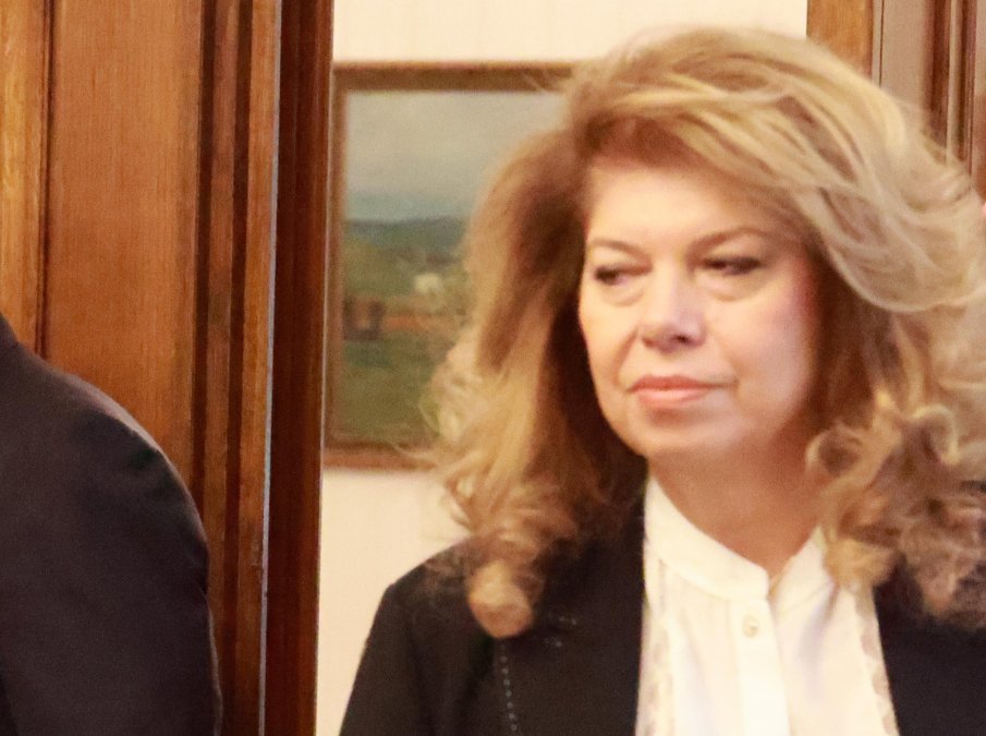 Кои са първите задачи на Илияна Йотова като президент