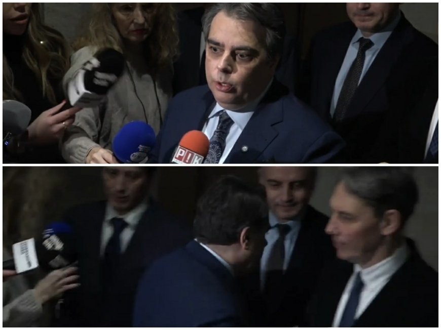 ШОУ В ПИК TV! Провали се брифингът на Асен Василев в парламента - Кокорчо се разсърди и се фръцна след ТЕЗИ ДВА журналистически въпроса (ВИДЕО)