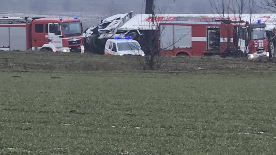 Три тира се помляха край Дунав мост 2, един човек загина