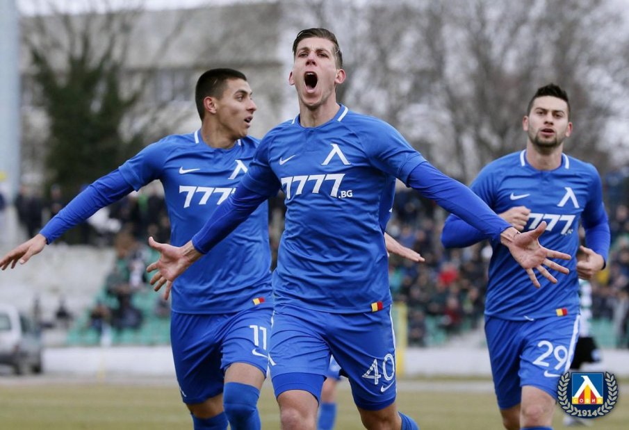 Броиха 3 милиона долара за бивш халф на Левски