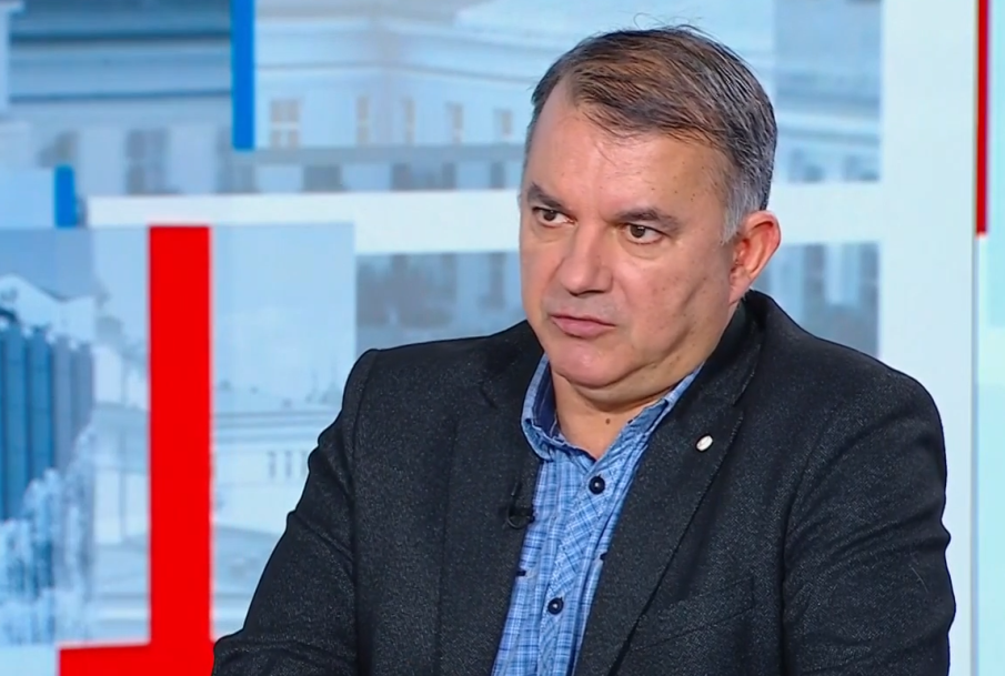 ЕКСПЕРТ: Ако в понеделник ви върнат ресто в левове, набирайте номера на НАП или КЗП