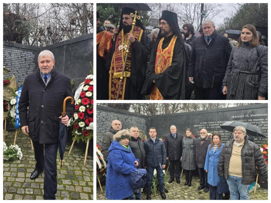 ЧЕРНАТА СТЕНА! Демократи от СДС сведоха глави в поклон пред невинните жертви на комунизма (СНИМКИ)