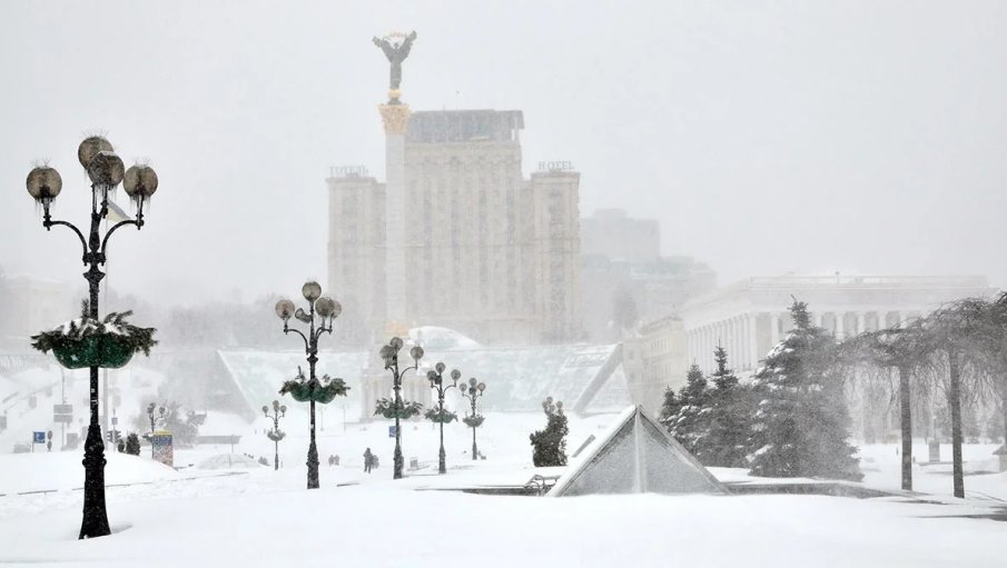 Леден студ скова Украйна, градусите паднаха до -30