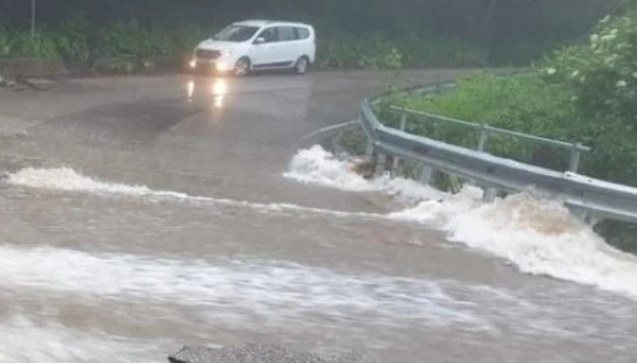 ВОДЕН КАПАН! Ограничават движението в пътни участъци край Ивайловград