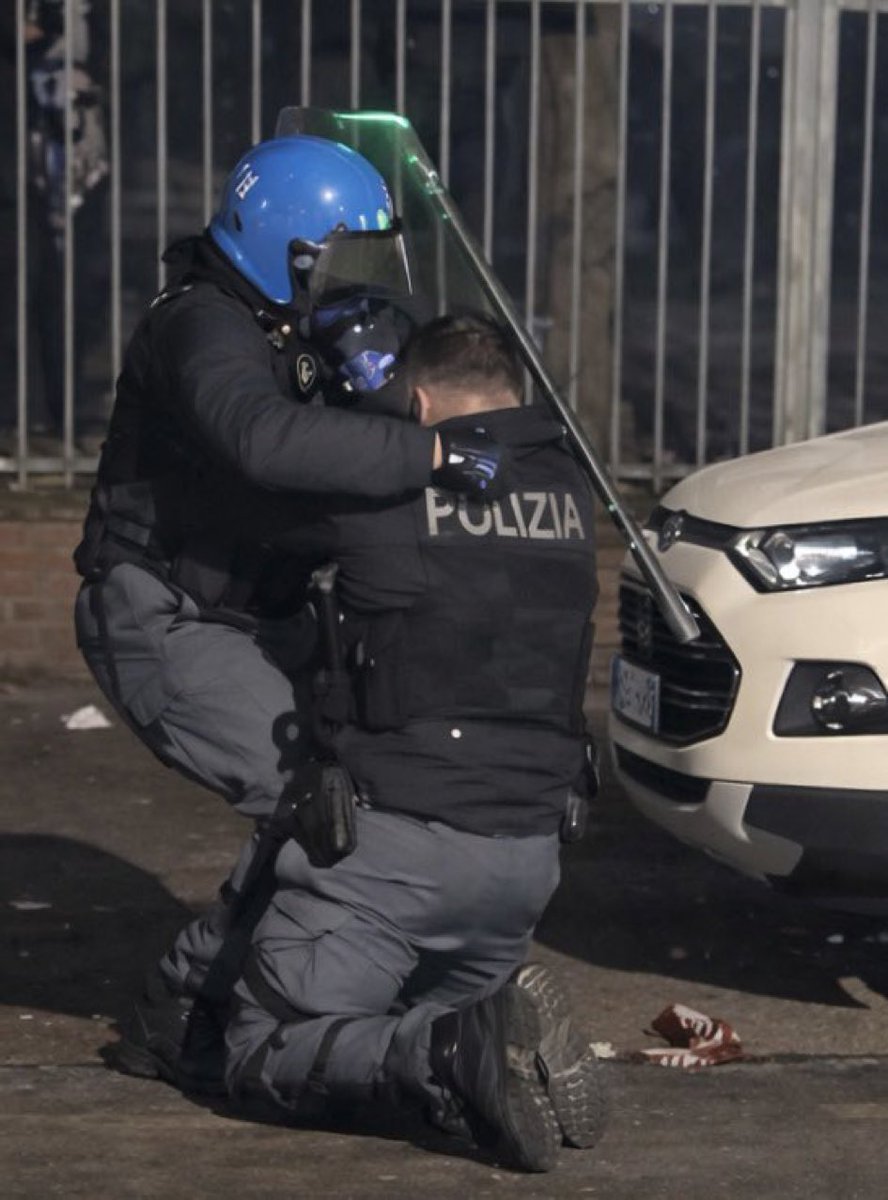 Джорджа Мелони качи ВИДЕО с размирици и ранени полицаи