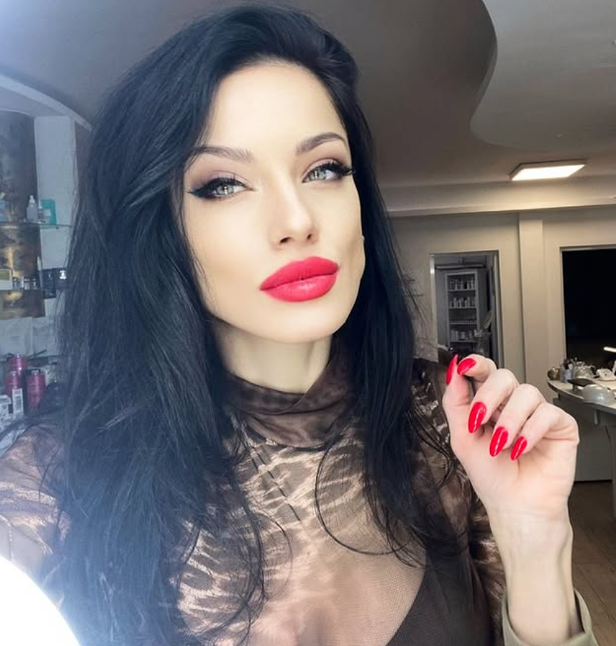 Мис България Роси Иванова изплаши мрежата със СНИМКА от фитнеса