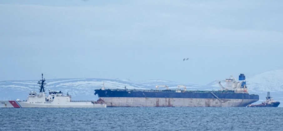 Моряците от танкера Маринера, арестуван от САЩ, се завърнаха у дома