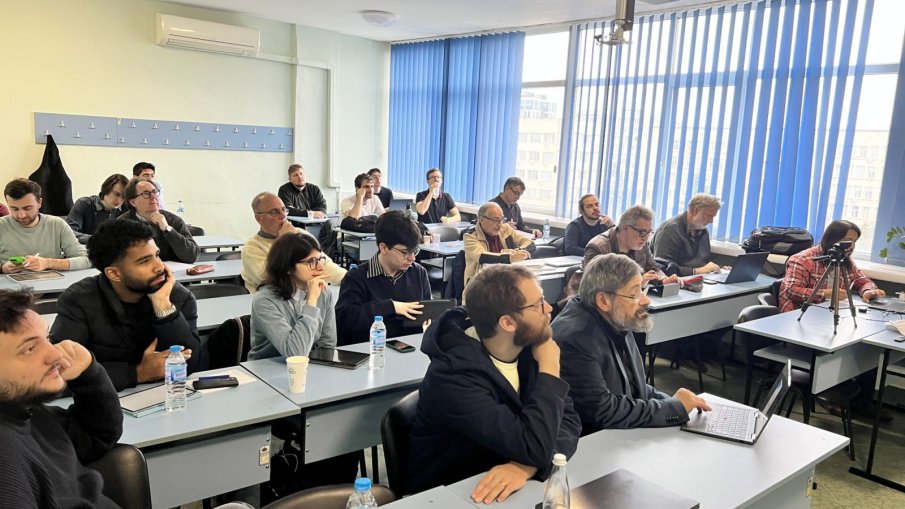 Учени от 16 държави привлече центърът по математика на БАН