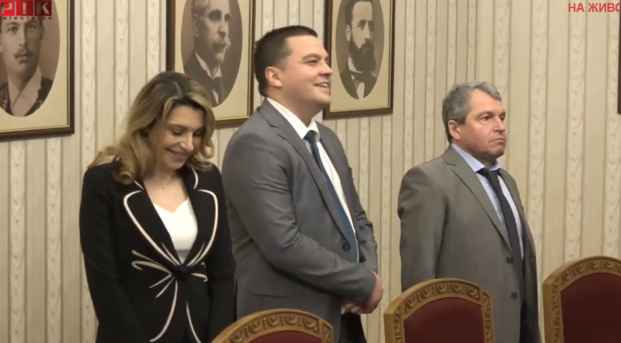 ПИК TV! ИТН се обяви срещу Гюров и Главчев за служебни премиери: Те са безапелационно партийно обвързани. Няма да подкрепим идеята за приемането на бюджета (ВИДЕО)