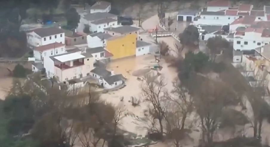 Бурята Леонардо удари Испания и Португалия