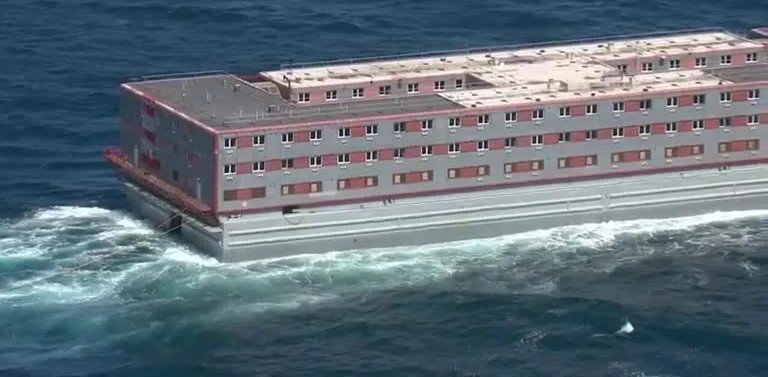 Белгия обмисля да построи плаващ затвор 