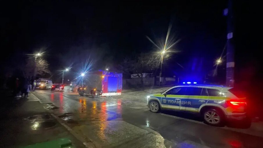 БЕЗ ТОК: Пожар в трафопост остави пловдивско село на тъмно