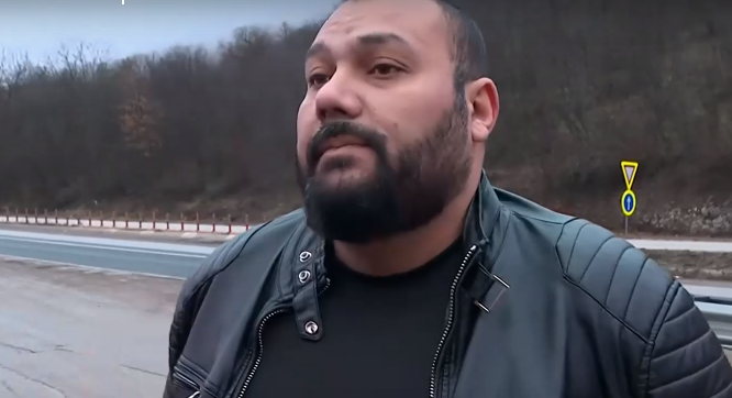 Взеха книжката на мъж спрял в аварийната лента, за да избегне катастрофа