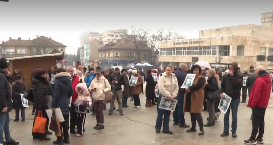 НЕДОВОЛСТВОТО НЕ СПИРА: Пореден протест срещу войната по пътищата в Червен бряг