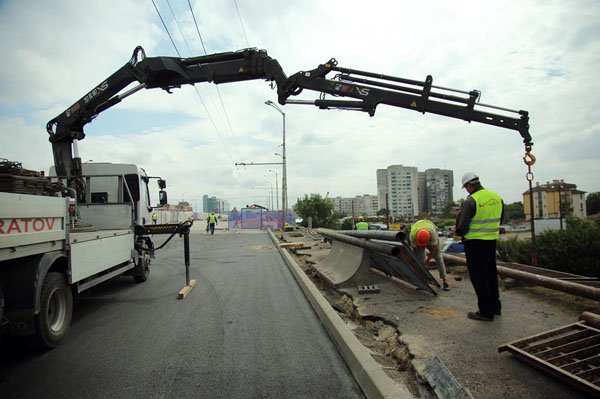 ЗАРАДИ СТРОЕЖА НА МЕТРОТО: Затварят южното платно на бул. Владимир Вазов за половин година