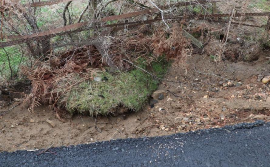 Бедствено положение заради валежите: Срутище се образува в Ардино (СНИМКИ)