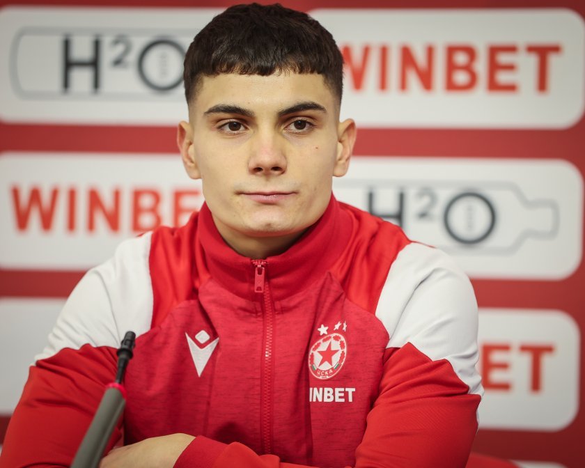 ЩЕ ГРАБНЕ ЛИ ШАНСА: Голям талант на ЦСКА тръпне в очакване