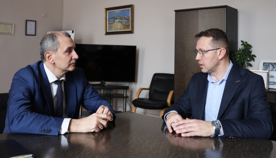 Благомир Здравков остава директор на Детската болница