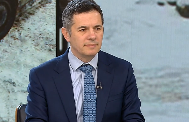 Филип Гунев с нов прочит на кадрите от камерите пред хижа Петрохан