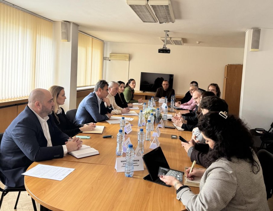 КЗК включва търговията с плодове и зеленчуци в секторния анализ на храни