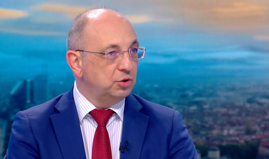 Николай Василев: С настоящата конфигурация на служебния кабинет се тества бъдеща коалиция