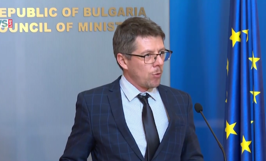 ИЗВЪНРЕДНО: Цицелков подаде оставка като вицепремиер на Гюров