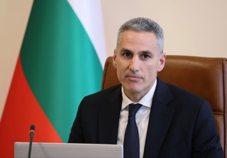 Гюров ни бърка в джоба, предвиди 65,6 млн. евро харч за изборите