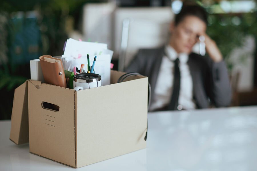 Компания уволни награждаван служител - работил по 90 минути на ден. Той я осъди за 118 000 евро