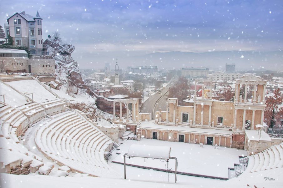 Хиляди туристи напълниха Пловдив, оставиха милиони