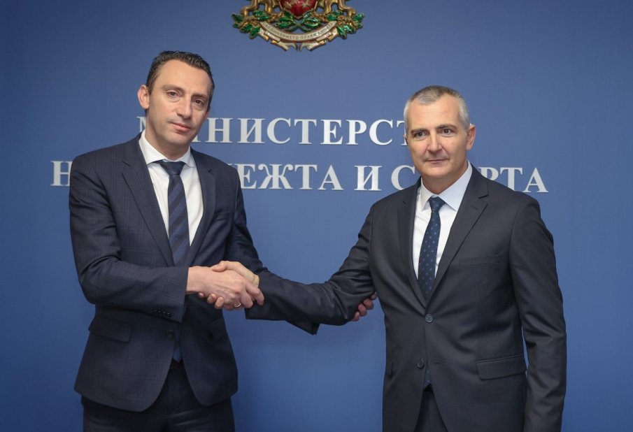 Министър Пешев предаде щафетата и отчете: Изпращаме една успешна година