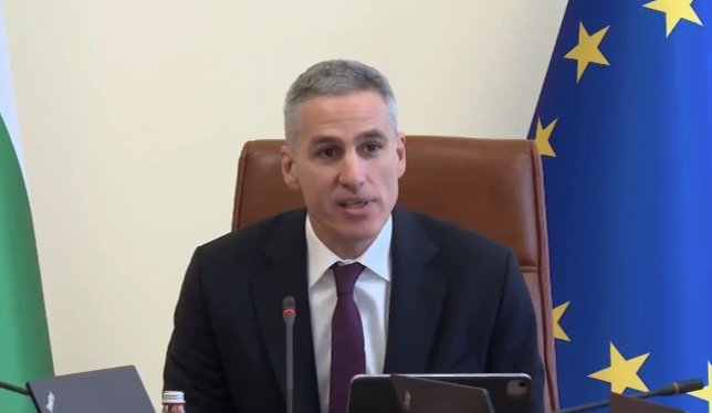 ИЗВЪНРЕДНО! Гюров скочи да брани вътрешния министър - утре дават изисканите от Йотова документи за освобождаването на главния секретар