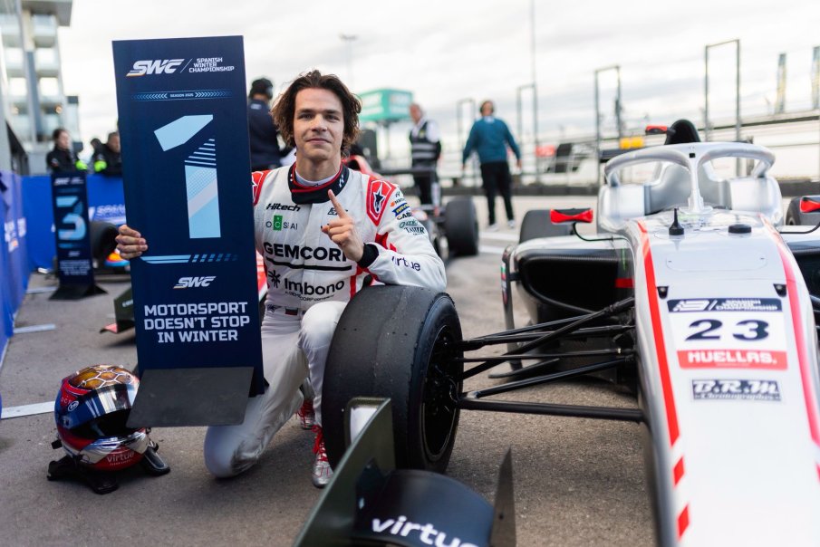 Истинска звезда! Младият български състезател Стефан Бостанджиев триумфира в Sprint Race на Eurocup-3 Winter Championship в Jarama, Испания (СНИМКИ)