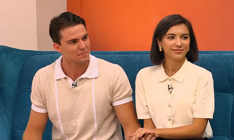 Ники и Джулия от Диви и красиви скъсаха