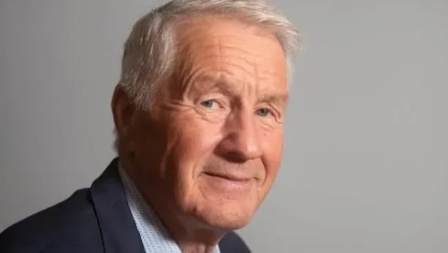 Бившият норвежки премиер Турбьорн Ягланд, заподозрян за връзки с Джефри Епстийн, опита да се самоубие