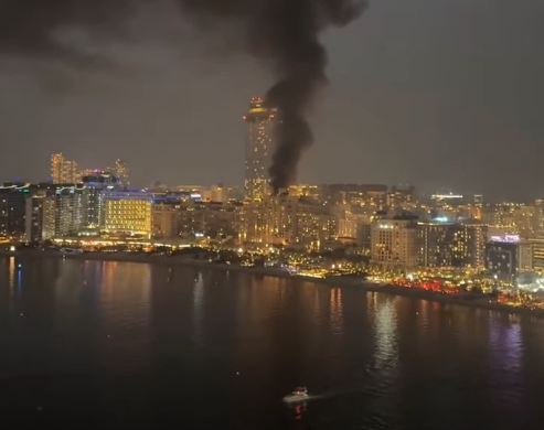 ДУБАЙ НА ПРИЦЕЛ: Ракета порази известен хотел в емирството (ВИДЕО)