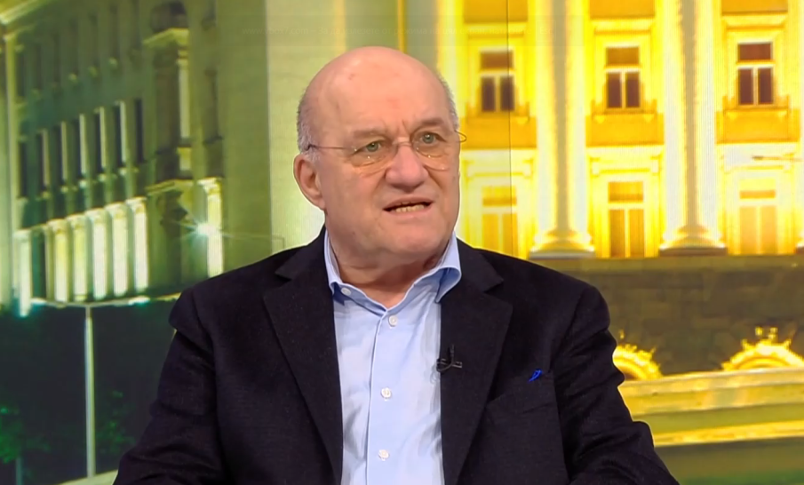 СЛАГАТ ГИ, СМЕНЯТ ГИ! Ген. Василев: Всяка рокада в МВР води до тотална политизация