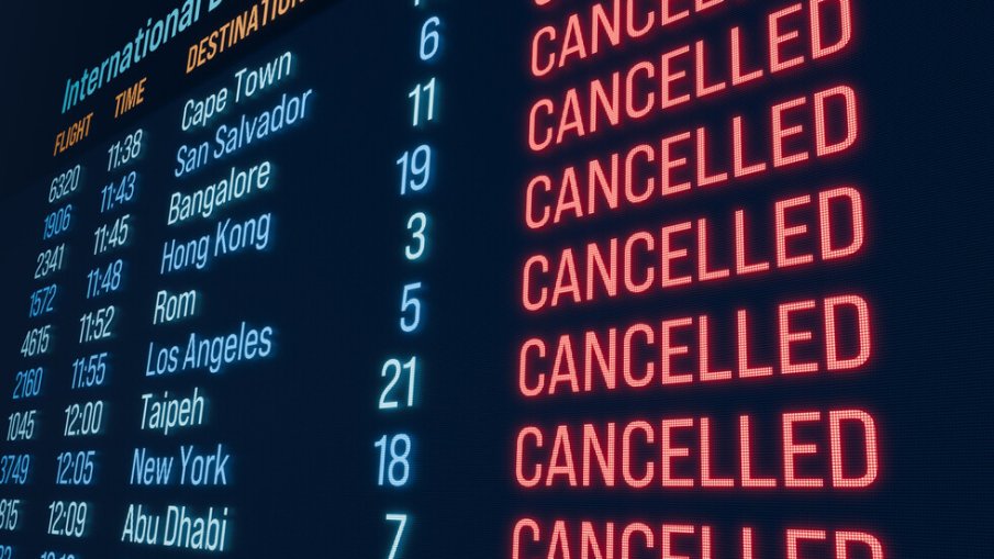 ОАЕ спряха всички полети от и до Дубай