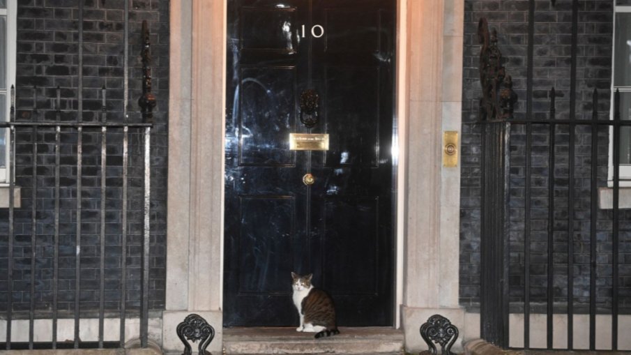 Обединеното кралство и САЩ продължават да работят в тясно сътрудничество