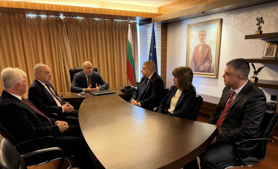 СУПЕР ИНТРИГА! Коалицията Пари в брой на Радев с двама съпредседатели - той не е сред тях