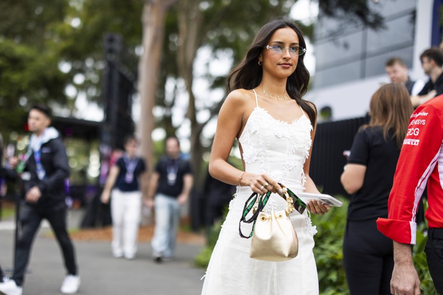 Мода и инфлуенсърство: новата ера на половинките във Формула 1 (СНИМКИ)