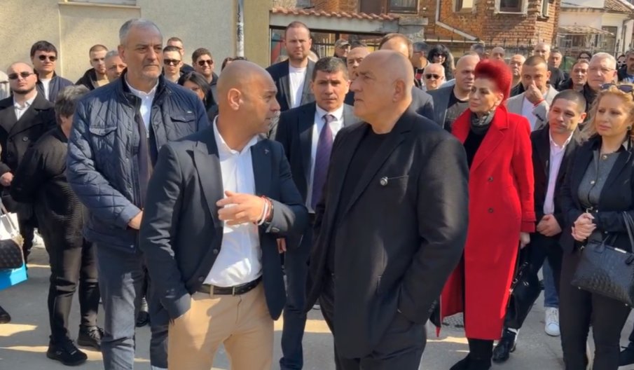 ГОРЕЩО В ПИК! Борисов: Ще изтърпим още един-два месеца служебното правителство. Радев се е разбрал за МВР, а всички други безчинстват по министерствата (ВИДЕО)