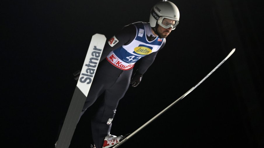 Владимир Зографски с историческо постижение – първи подиум в Световната купа по ски скок